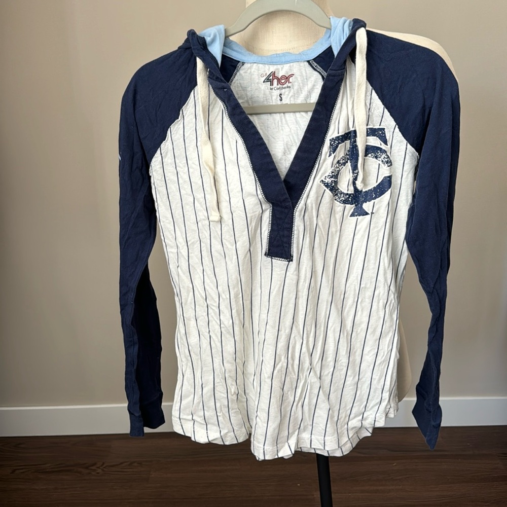 Minnesota Twins v-neck hoodie